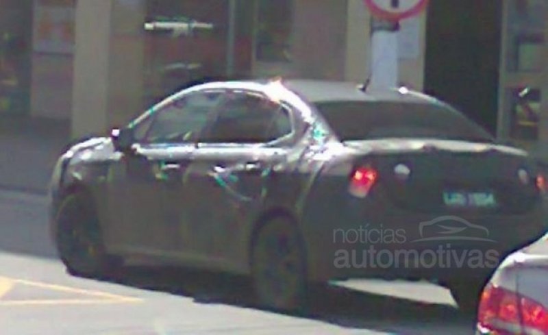 Novo C4 Pallas é flagrado novamente no interior do Rio de Janeiro