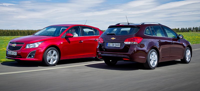 Chevrolet Cruze ganha linha 2013 com versão perua