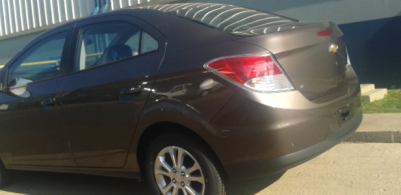 Novas fotos mostram o Prisma na versão top, a LTZ