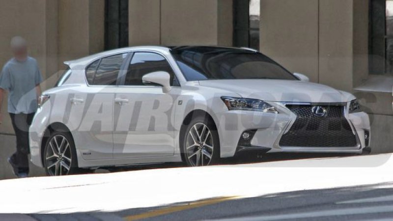 NOVO LEXUS CT F-SPORT É FLAGRADO