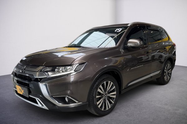 MITSUBISHI OUTLANDER 2.0 MIVEC GASOLINA GLS AUTOMÁTICO 2018/2019