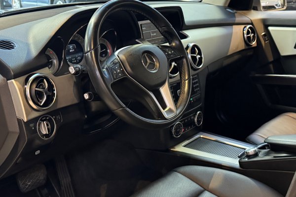 MERCEDES-BENZ GLK 220 2.1 CDI 4X4 DIESEL 4P AUTOMÁTICO 2014/2014