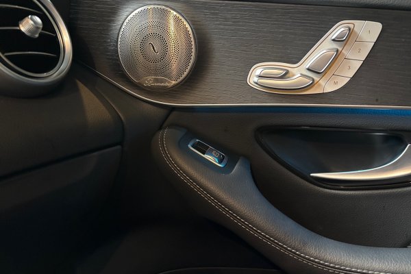 MERCEDES-BENZ GLC 300 2.0 CGI GASOLINA COUPÉ AMG LINE 4MATIC 9G-TRONIC 2023/2023