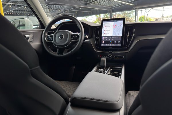 VOLVO XC60 2.0 T8 PHEV PLUS AWD GEARTRONIC 2025/2026