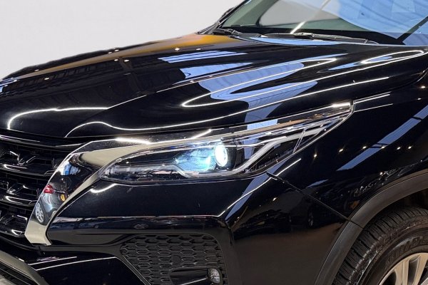 TOYOTA HILUX SW4 2.8 D-4D TURBO DIESEL SRX 7L 4X4 AUTOMÁTICO 2021/2022