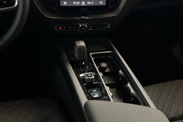 VOLVO XC60 2.0 T8 PHEV PLUS AWD GEARTRONIC 2025/2026