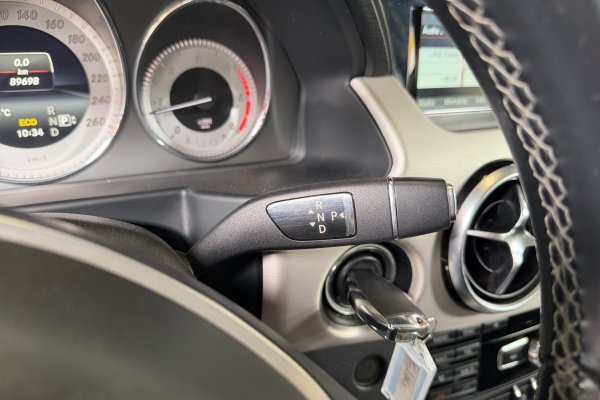 MERCEDES-BENZ GLK 220 2.1 CDI 4X4 DIESEL 4P AUTOMÁTICO 2014/2014