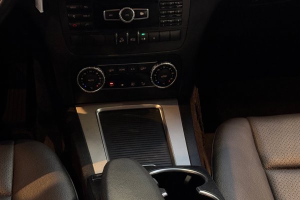 MERCEDES-BENZ GLK 220 2.1 CDI 4X4 DIESEL 4P AUTOMÁTICO 2014/2014